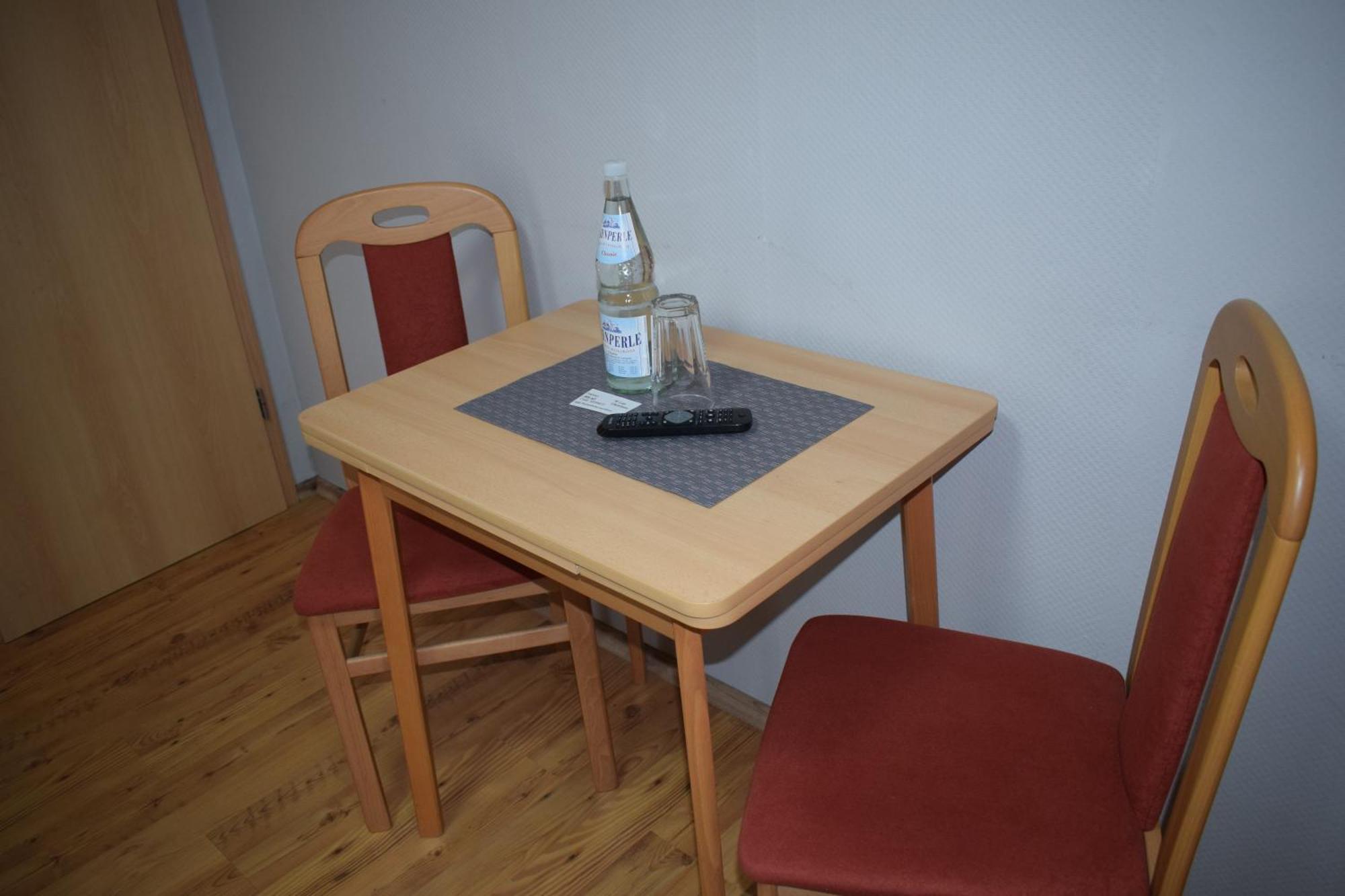 Marktstuebchen, Einzelzimmer Bornich Exteriör bild